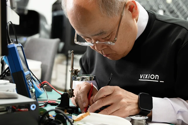 ViXion2｜手元も遠方も、 全部見やすくオートフォーカス